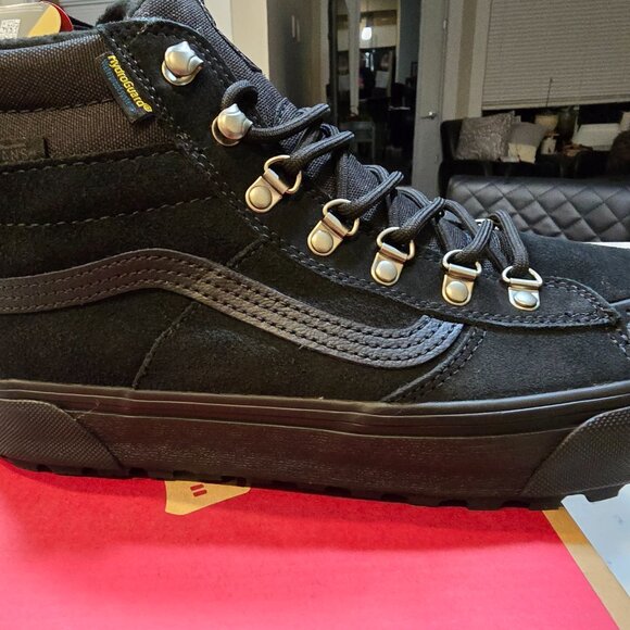 Vans Sk8-Hi MTE-2 Waterproof SKATE Hiking Boot Shoe All Black Mens Size 10 NEW - Picture 2 of 10